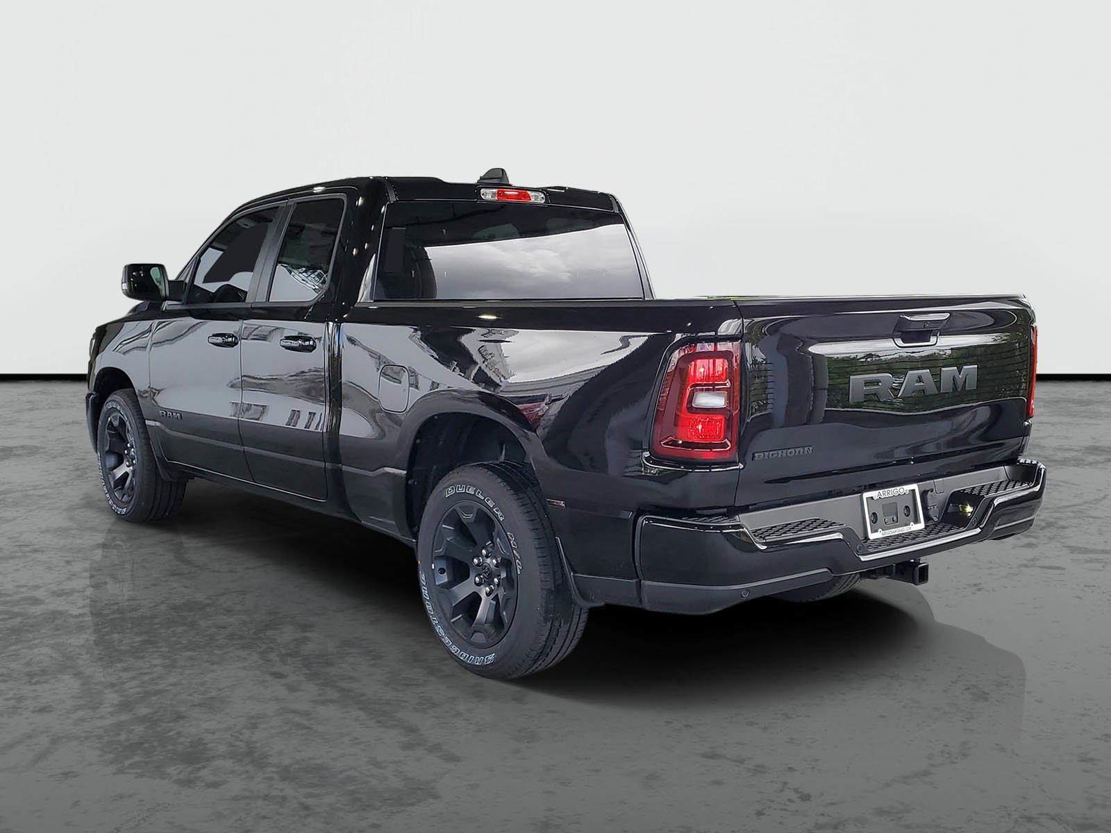 New 2026 Diamond Black Crystal Pearl-Coat Exterior Paint RAM Big Horn image 2
