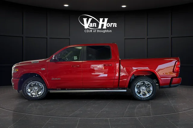 New 2026 Molten Red Pearl-Coat Exterior Paint RAM Big Horn/Lone Star image 4