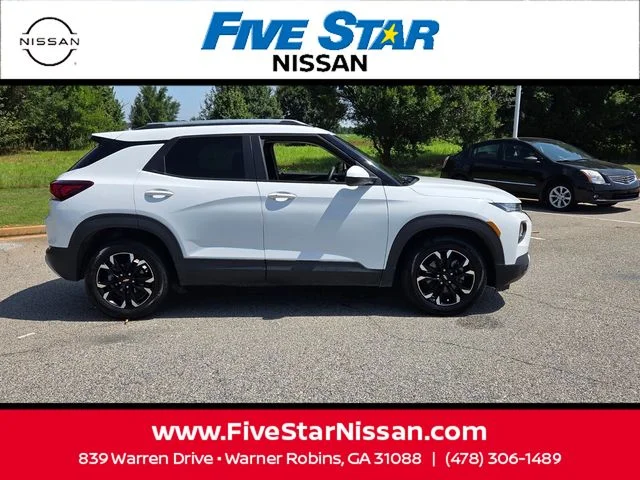 Used 2022 White Chevrolet LT image 15