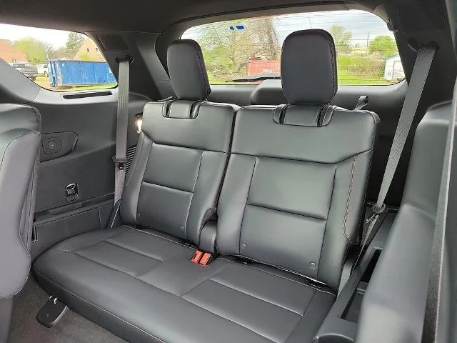 New 2026 Carbonized Gray Metallic Ford ST-Line image 9