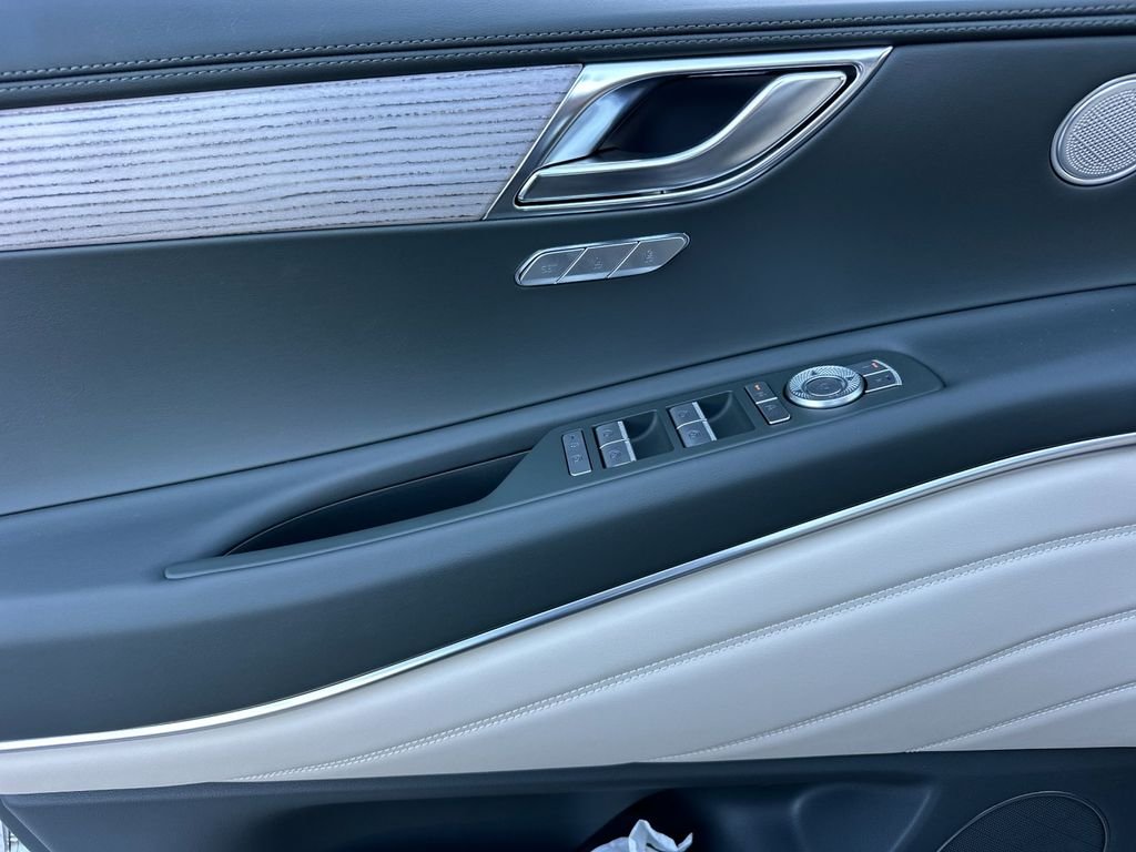 New 2026 Silver Genesis 2.5T Select image 11