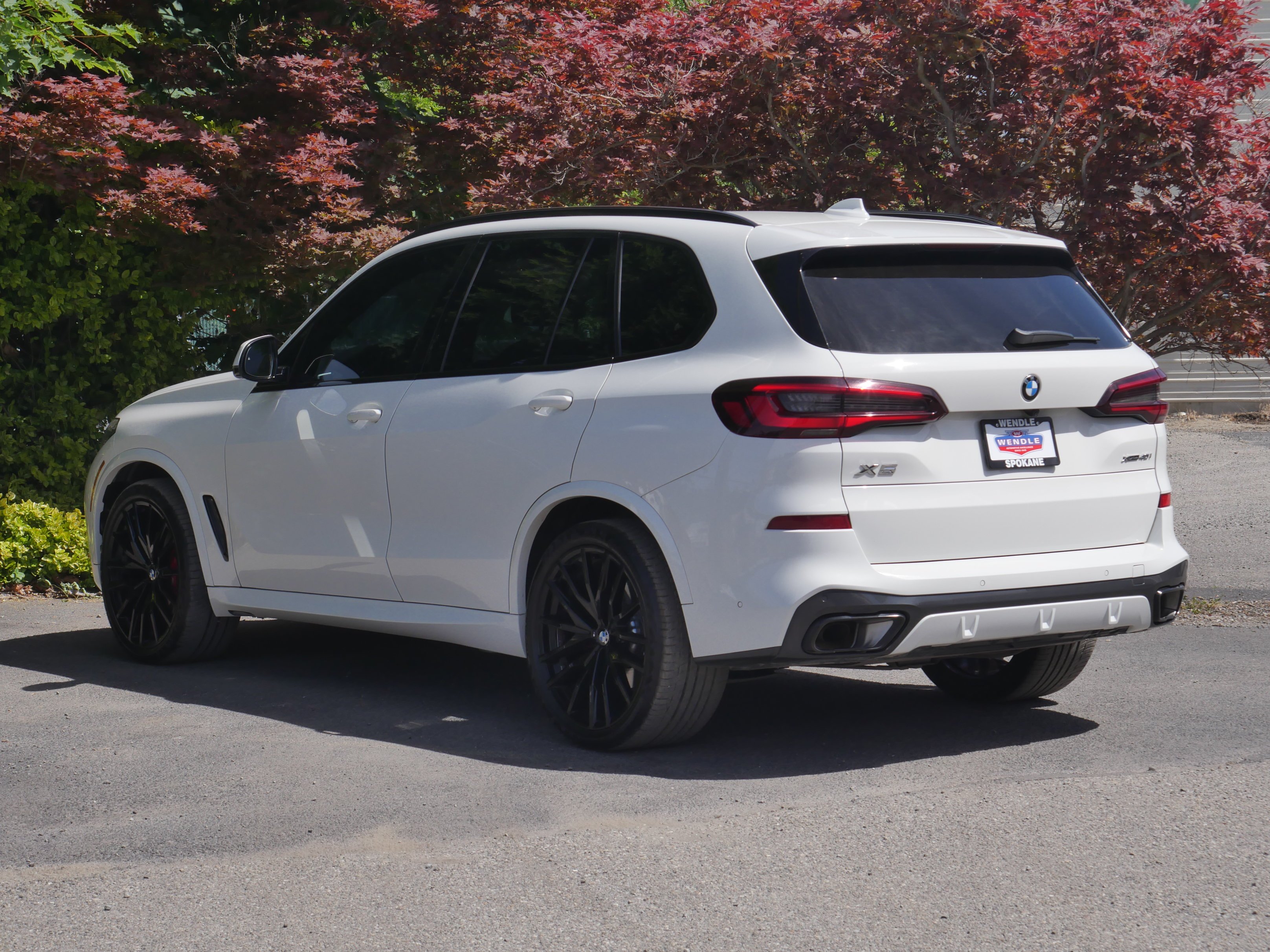 Used 2022 Alpine White BMW xDrive40i image 18