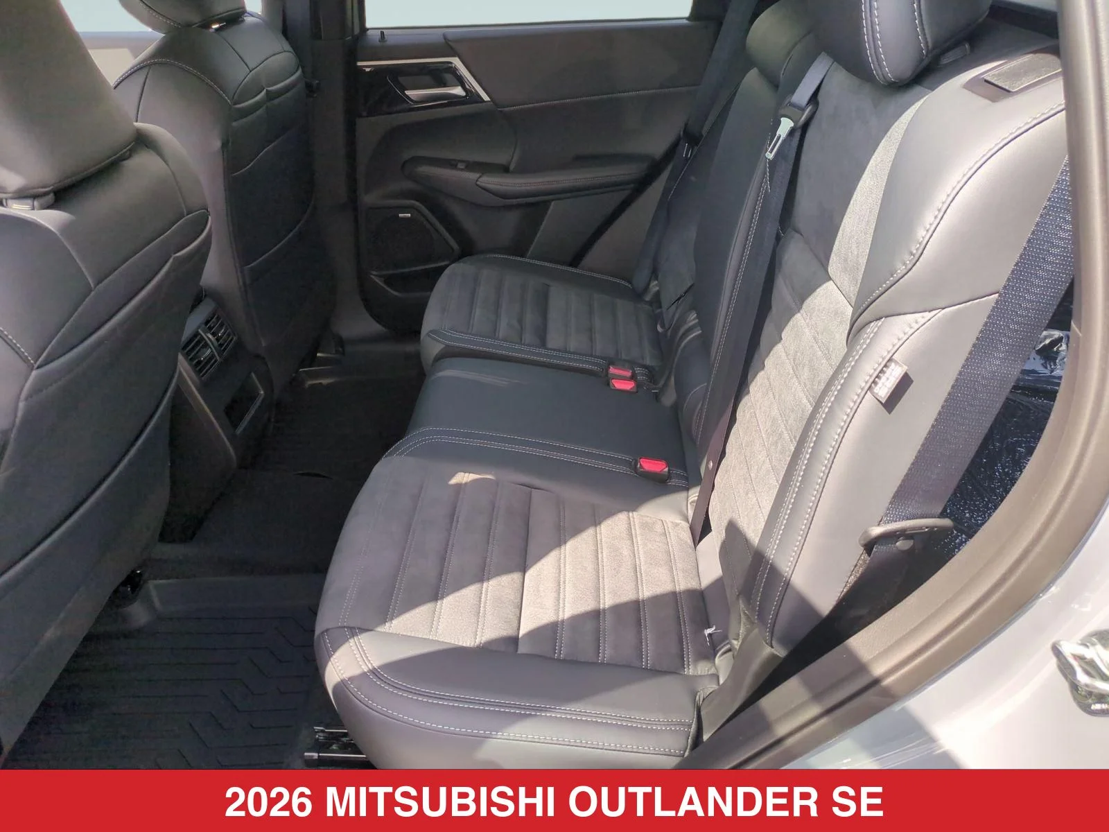 New 2026 Gray Mitsubishi SE image 16