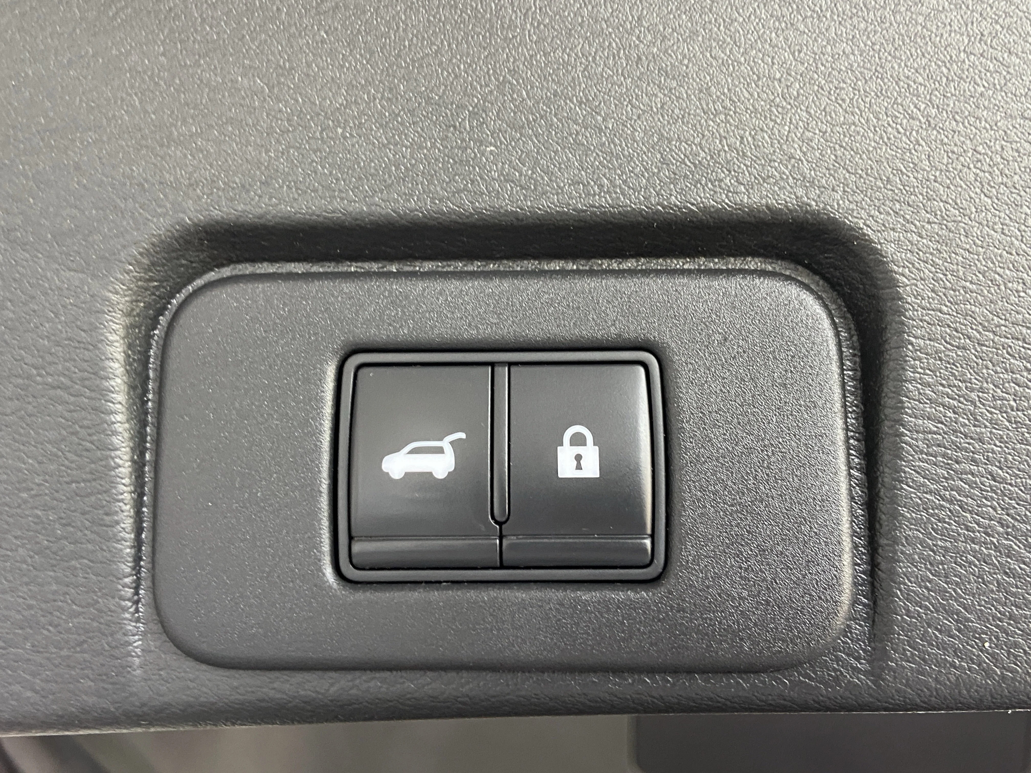 Used 2022 Pearl White Tricoat Nissan  image 10