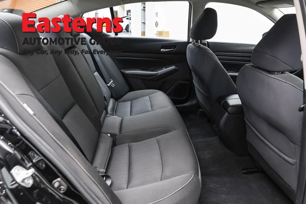 Used 2020 Black Nissan 2.5 S image 22