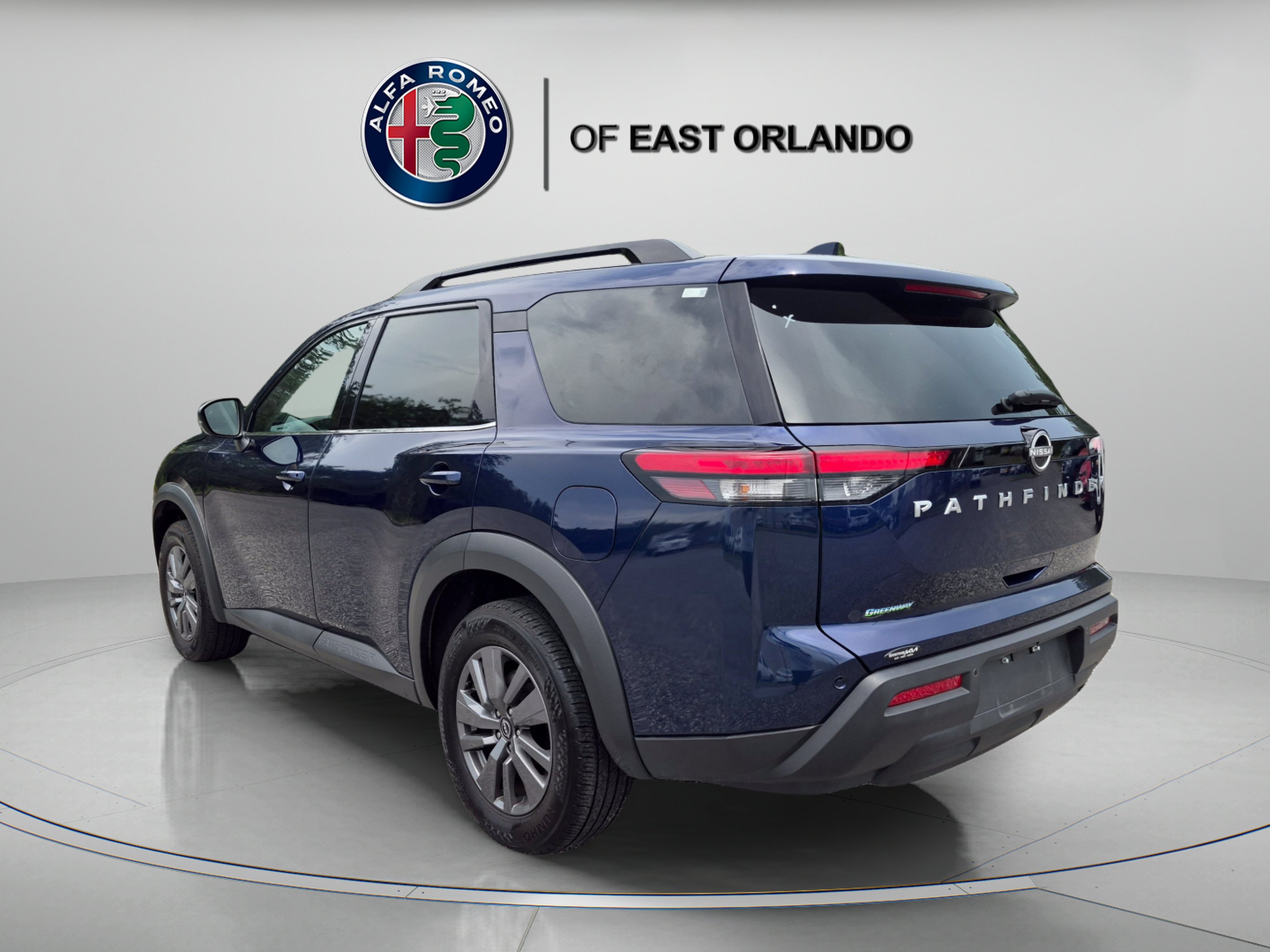 2025 Nissan Pathfinder SV - Photo 5