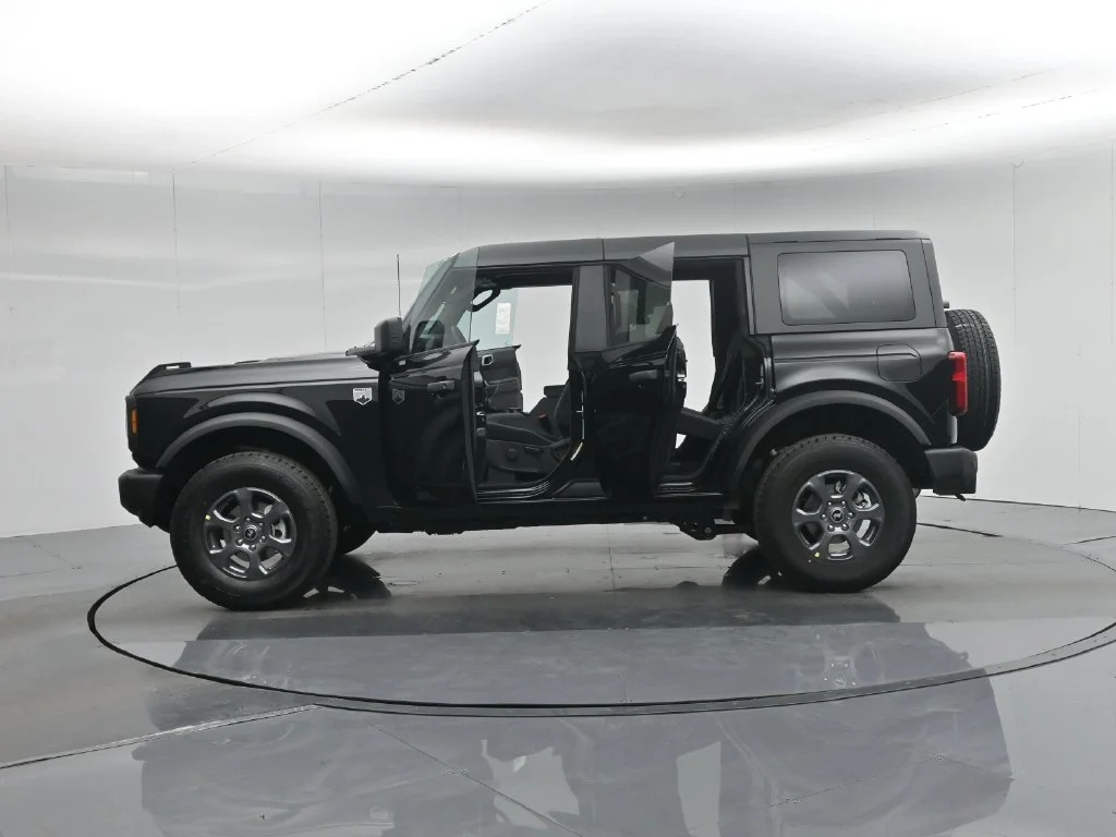 New 2026 Shadow Black Ford Big Bend image 33
