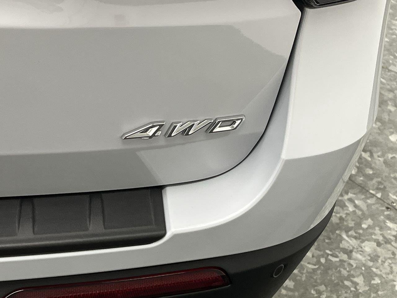 Used 2026 Space White Ford ST-Line image 36