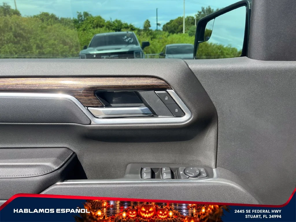 Used 2025 Titanium Rush Metallic GMC Elevation image 23