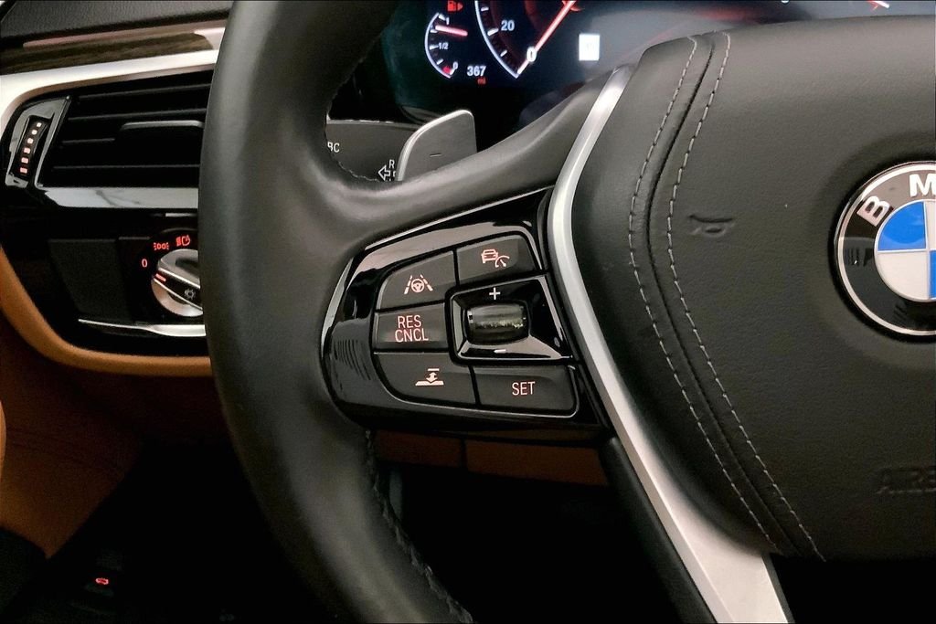 Used 2019 Mineral White Metallic BMW  image 18