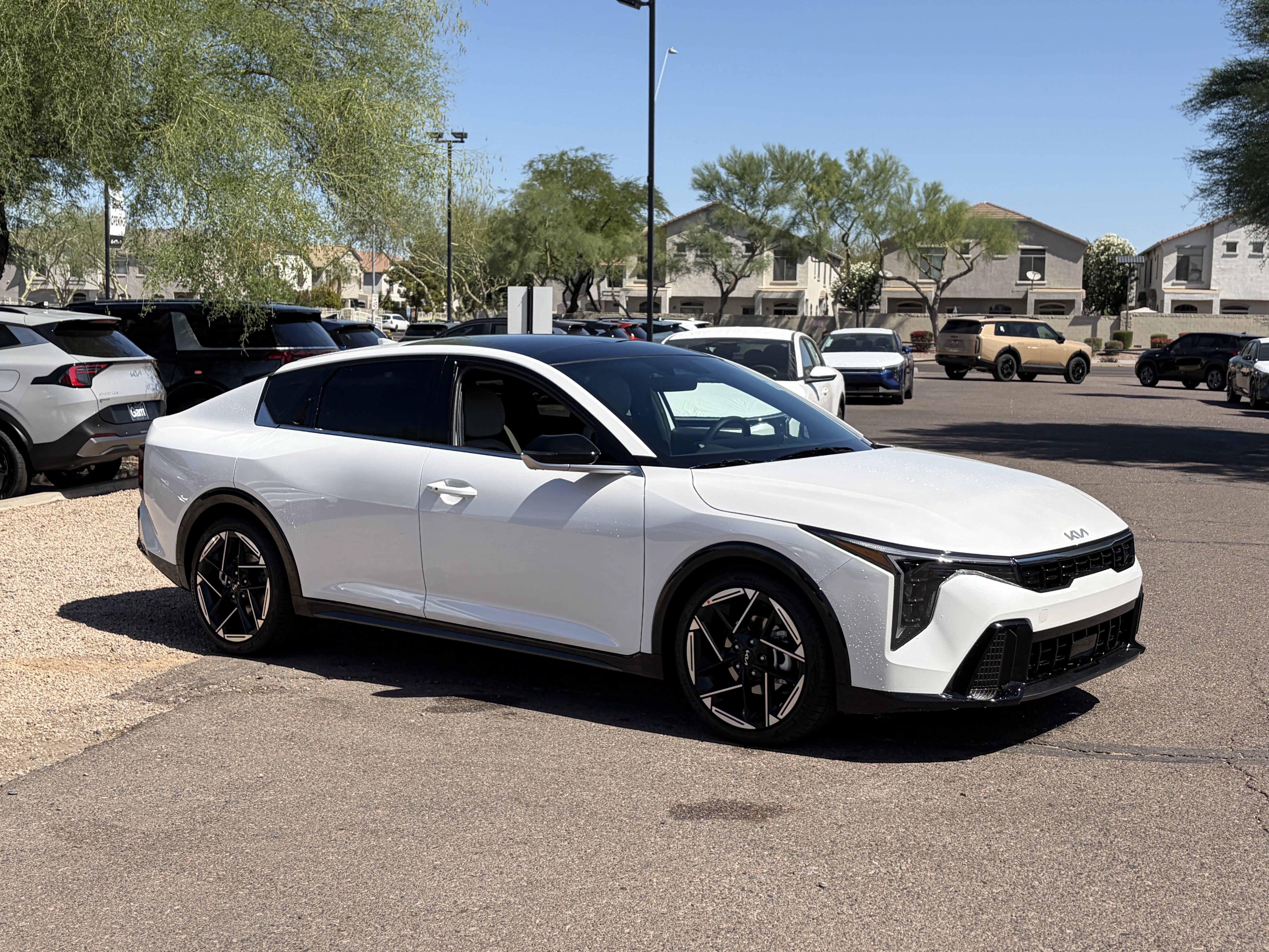 New 2026 Snow White Pearl Kia GT-Line image 32
