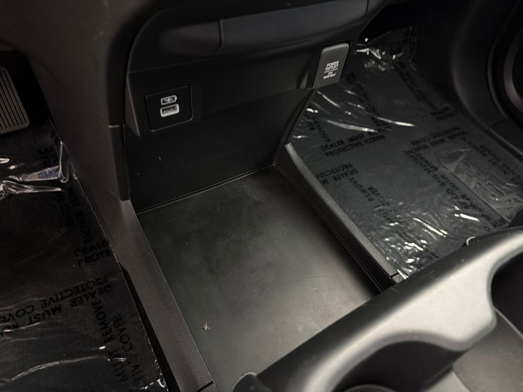 Used 2024  Honda EX-L image 25