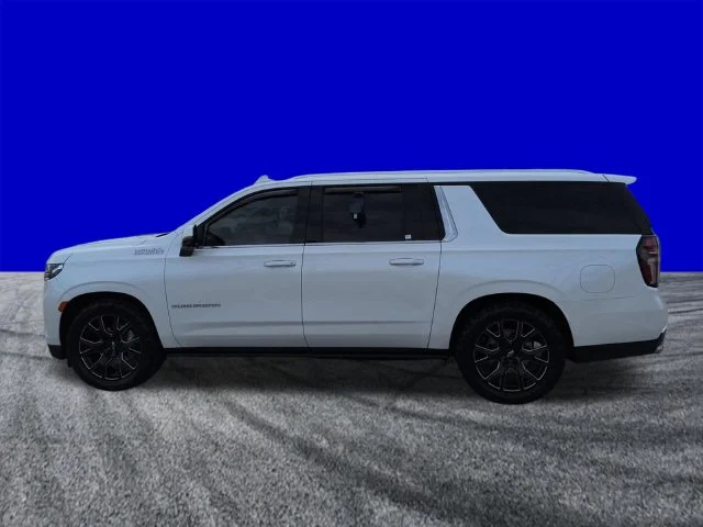 Used 2024 Beige Chevrolet High Country image 7