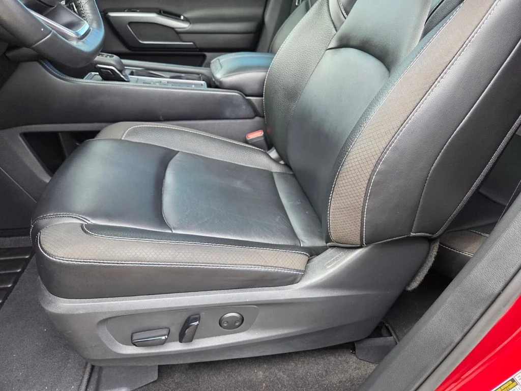 Certified Used 2023 Red Nissan SL image 10