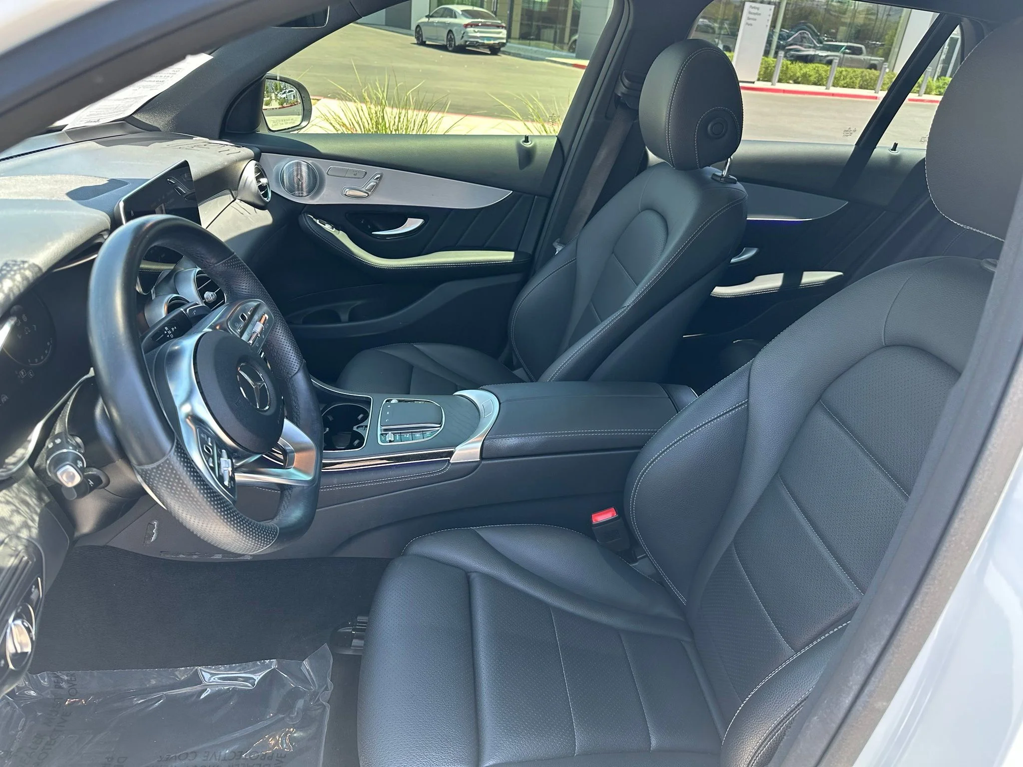Used 2021 Polar White Mercedes-Benz GLC 300 image 16
