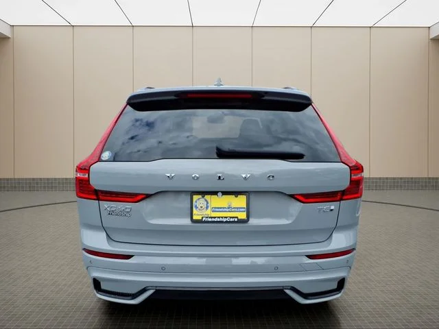 Used 2025 Gray Volvo T8 Plus image 10