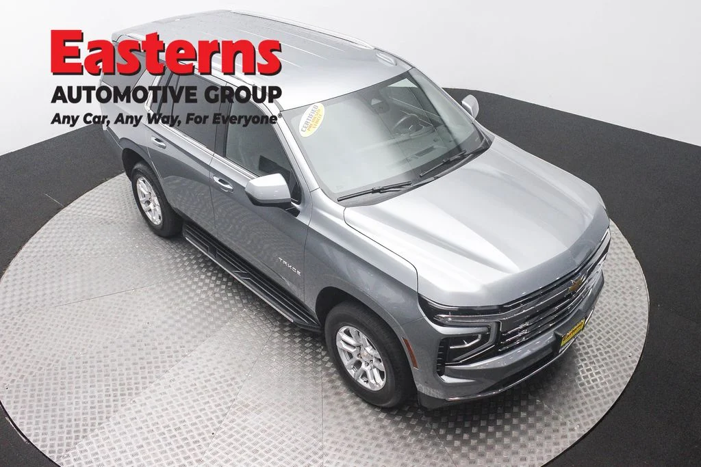 Used 2025 Gray Chevrolet LT image 3