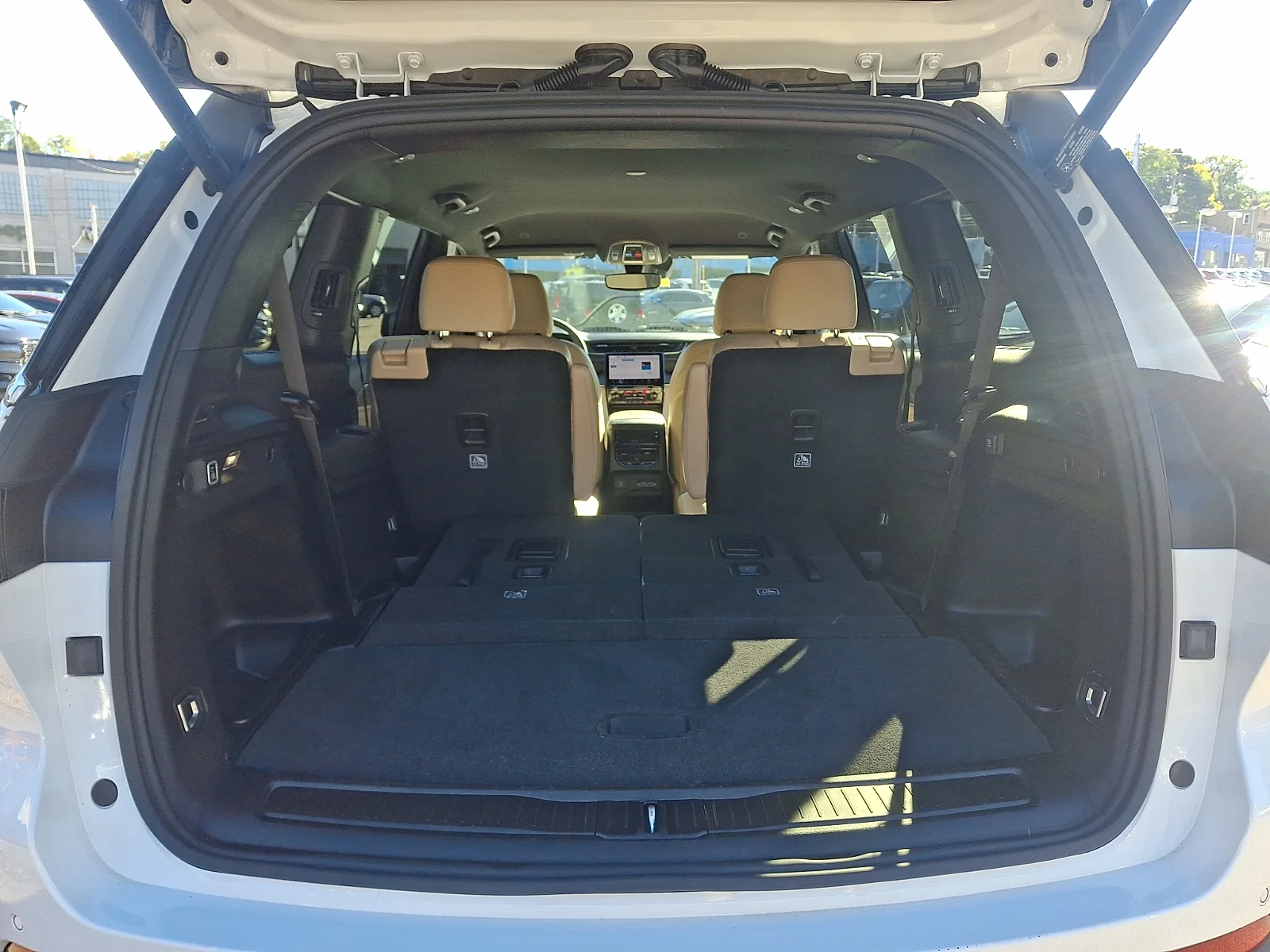 Used 2023 White Jeep Limited image 30