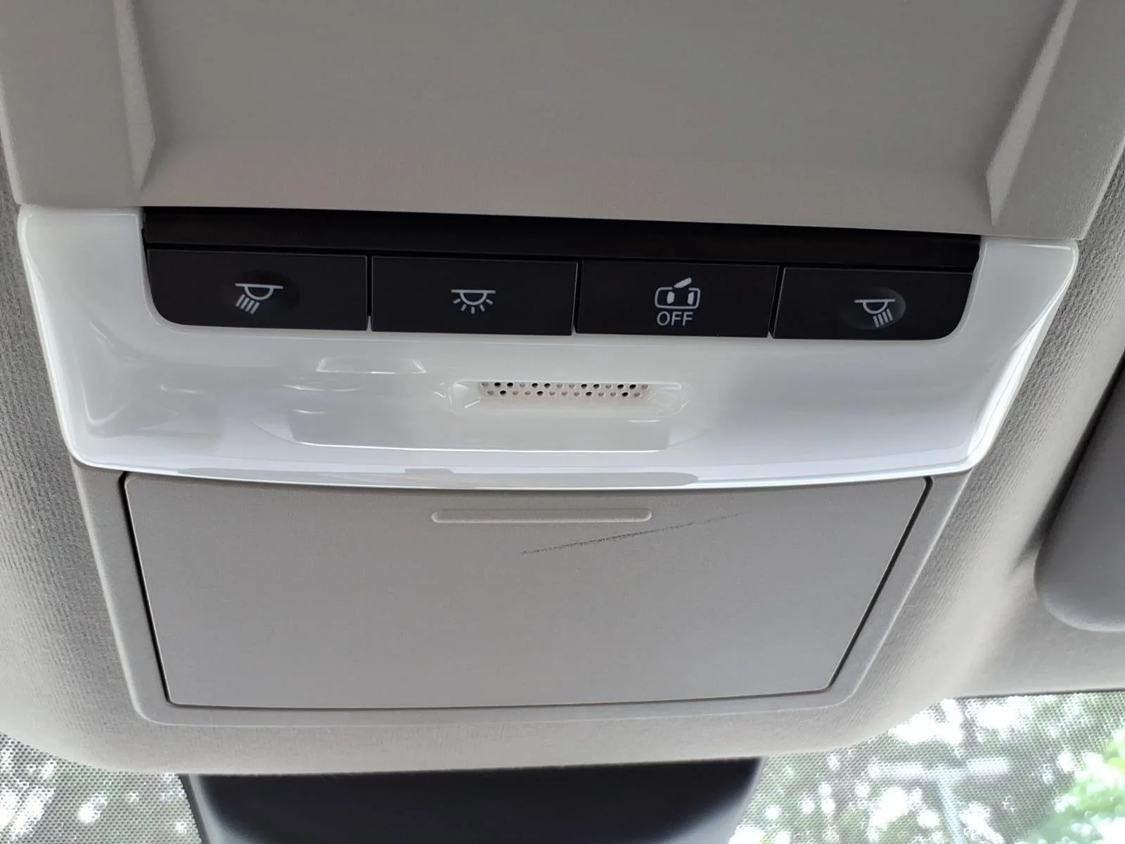 Used 2022 Aspen White TriCoat Pearl Nissan SV image 20