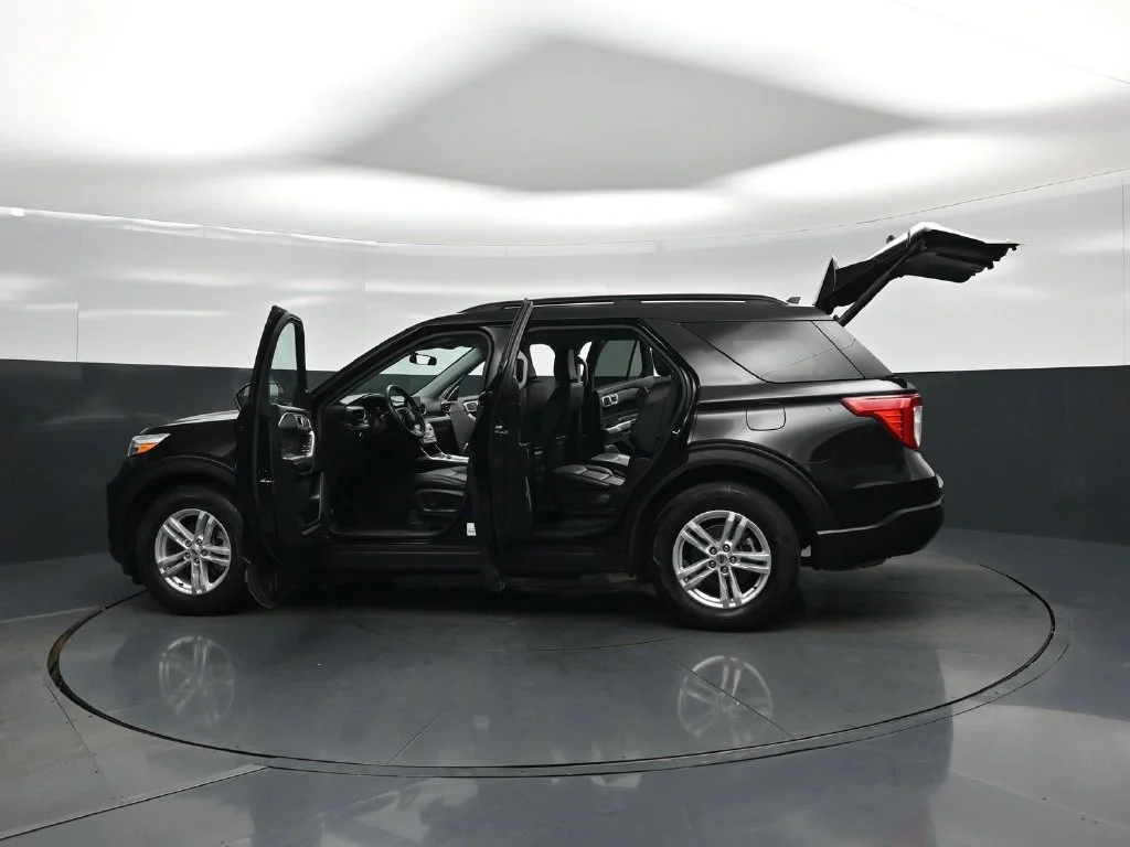 Used 2023 Black Ford XLT image 28