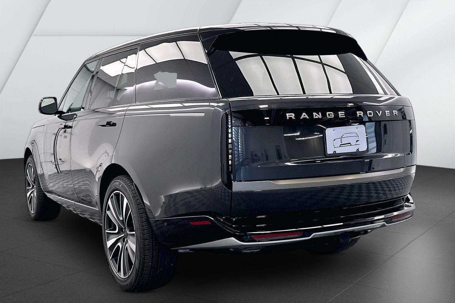 New 2026 Carpathian Grey Premium Metallic Land Rover SE image 8