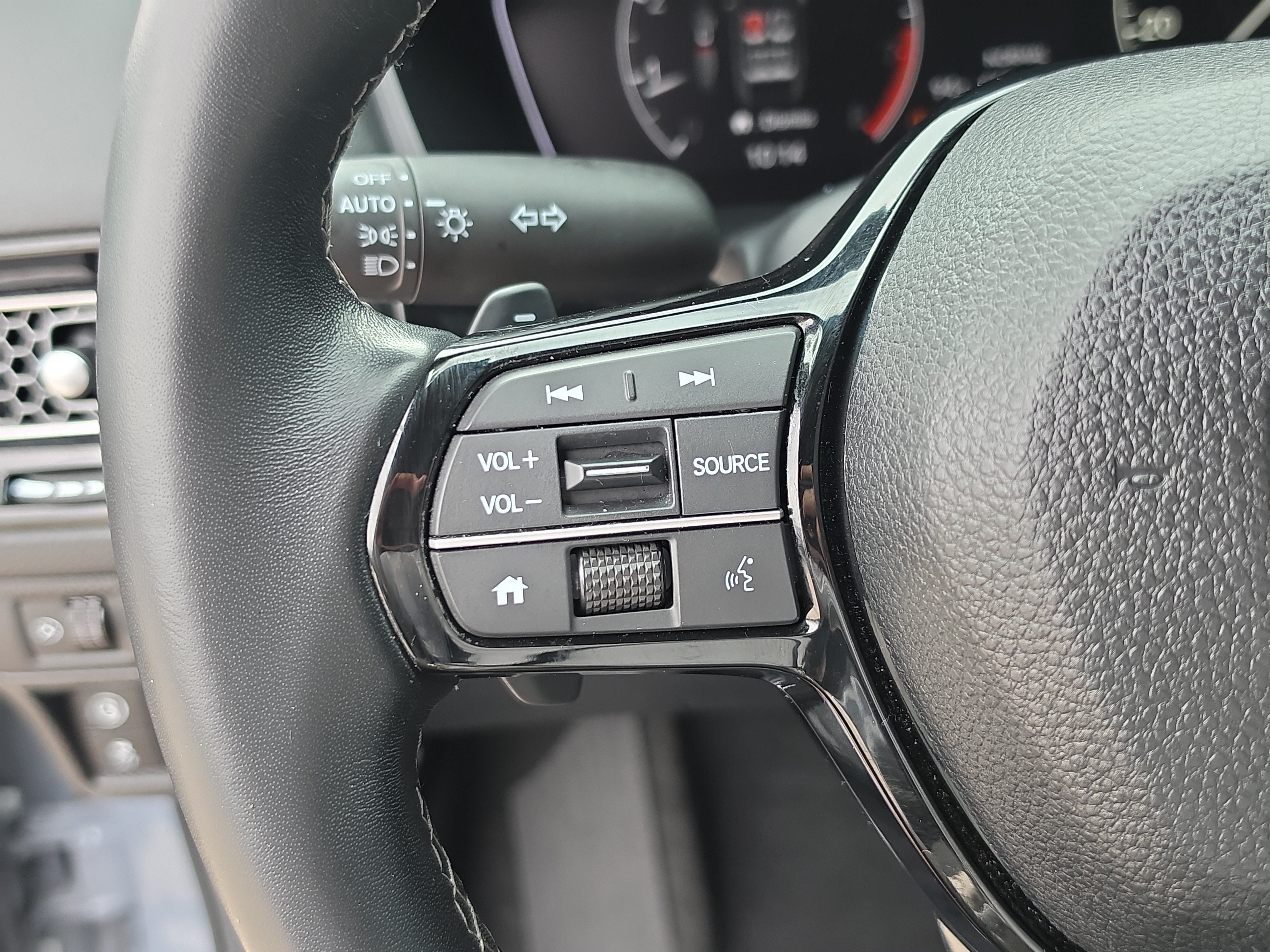 Used 2024 Morning Mist Metallic Honda Sport image 30