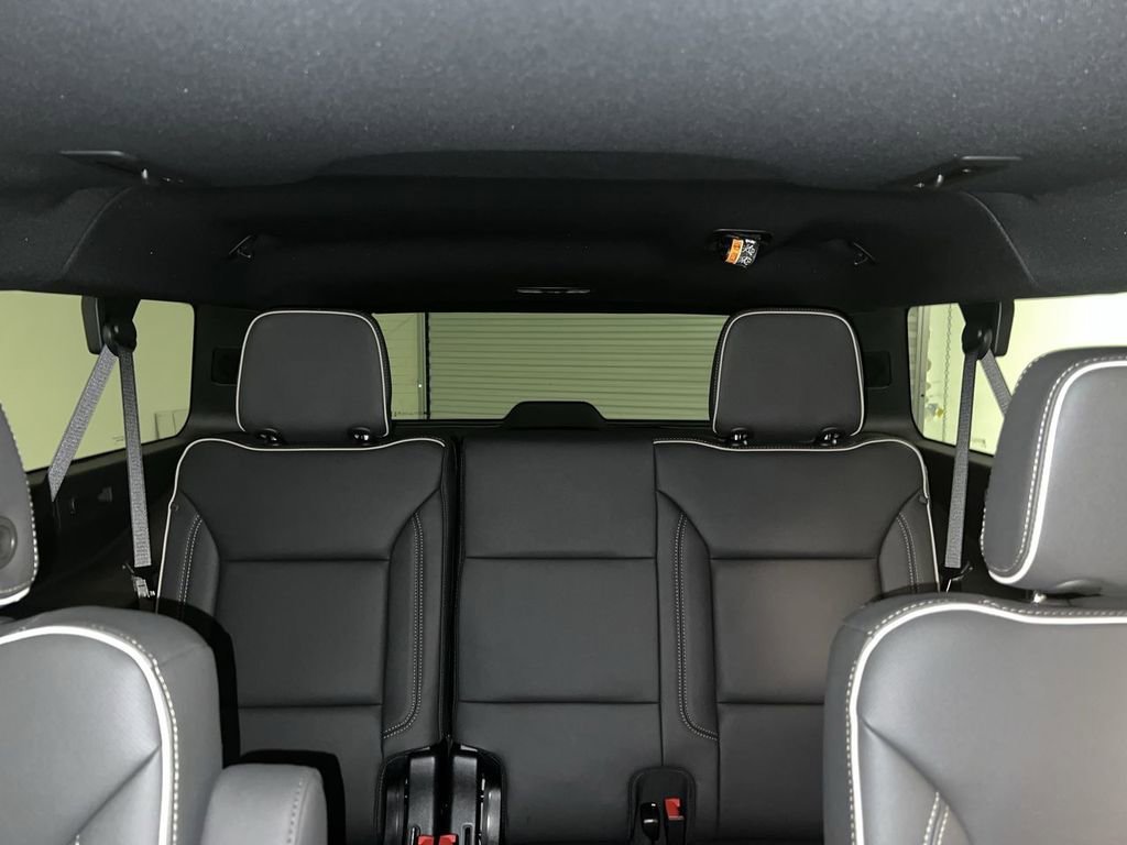 2026 Chevrolet Suburban Premier - Photo 24