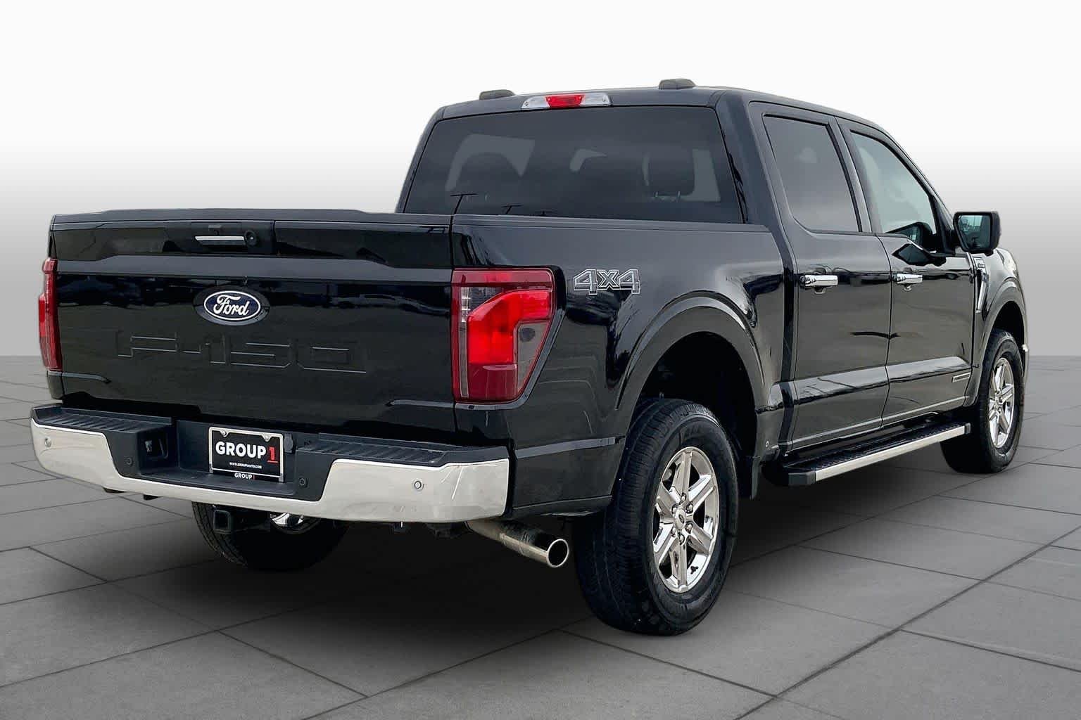 Used 2024 Agate Black Metallic Ford XLT image 21