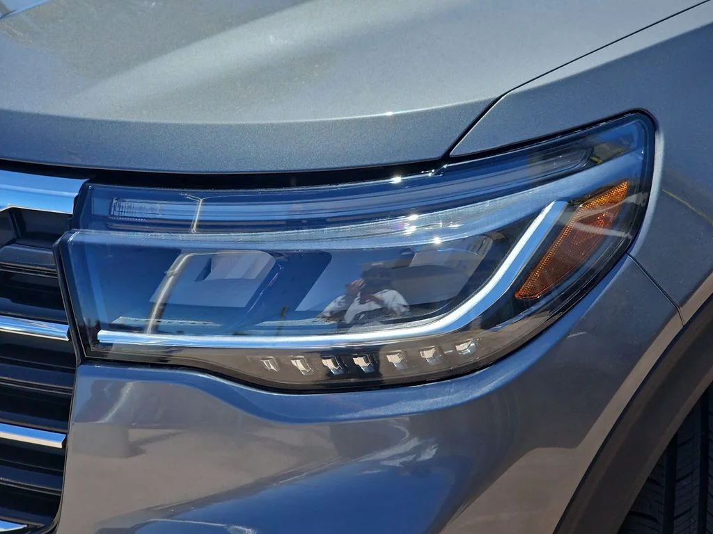 New 2026 Carbonized Gray Metallic Ford Active image 35