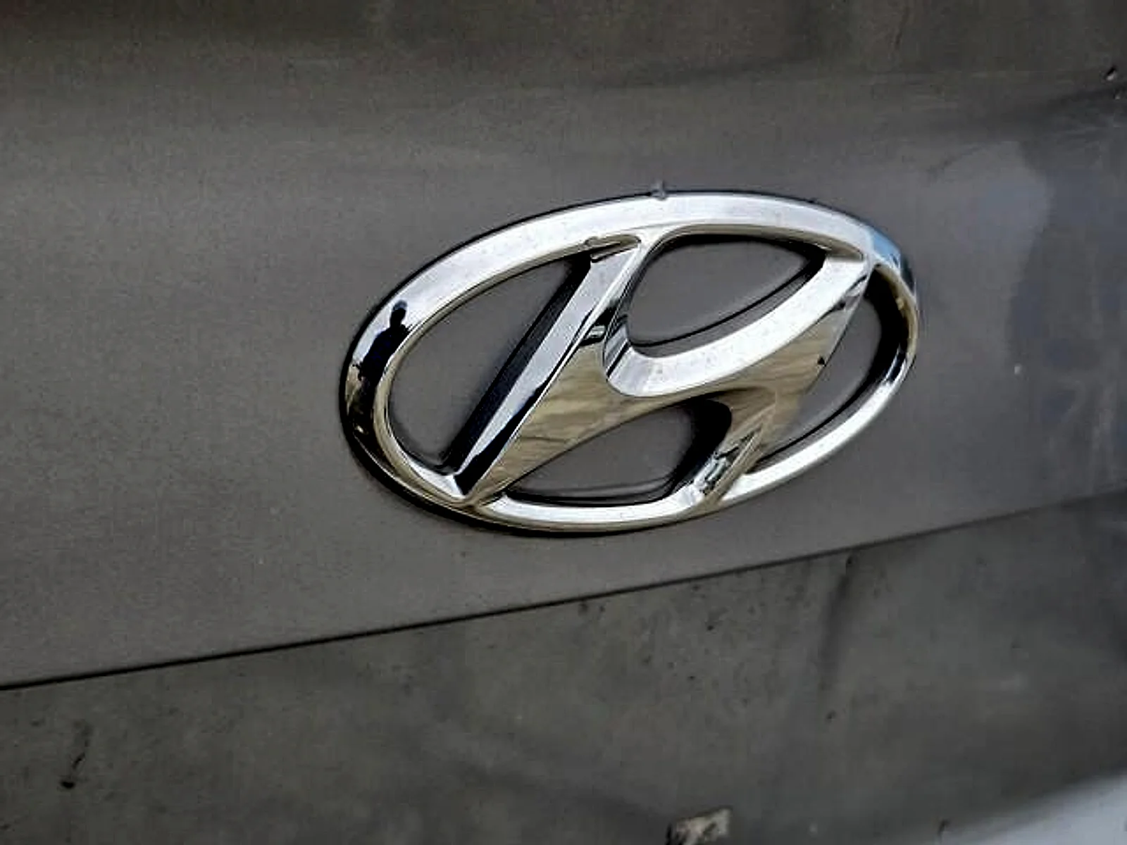Used 2015 Shale Gray Metallic Hyundai SE image 10