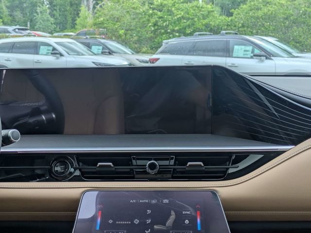 New 2026 RADIANT WHITE INFINITI Luxe 2WD image 19