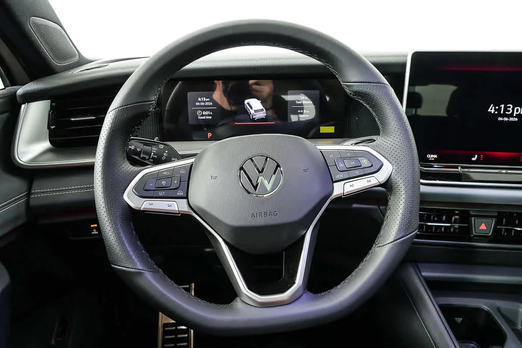New 2026 Sandstone w/Deep Black Roof Volkswagen SE R-Line Black image 9