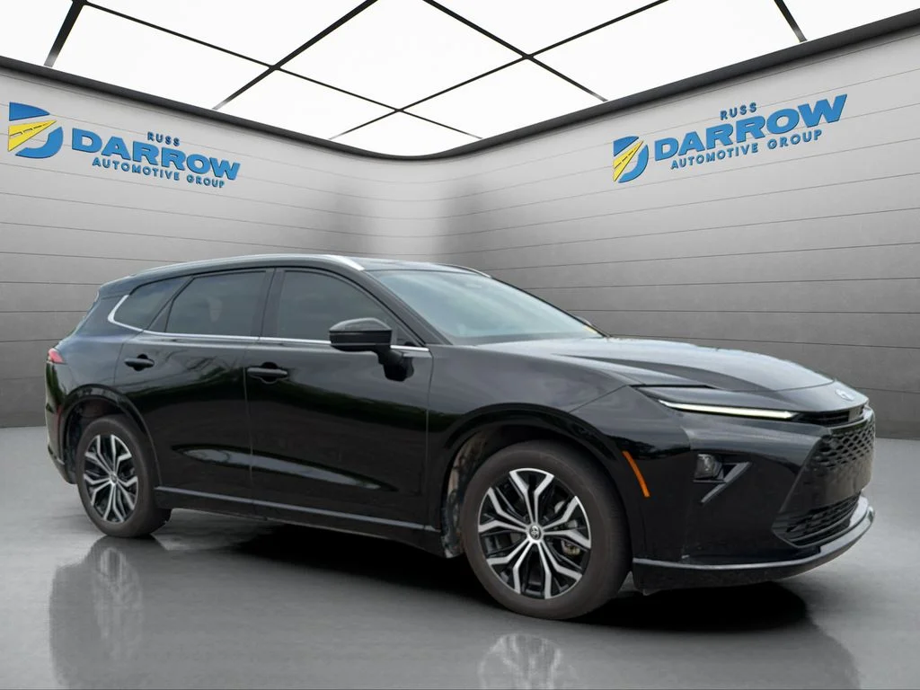Used 2025 Black Toyota XLE image 7