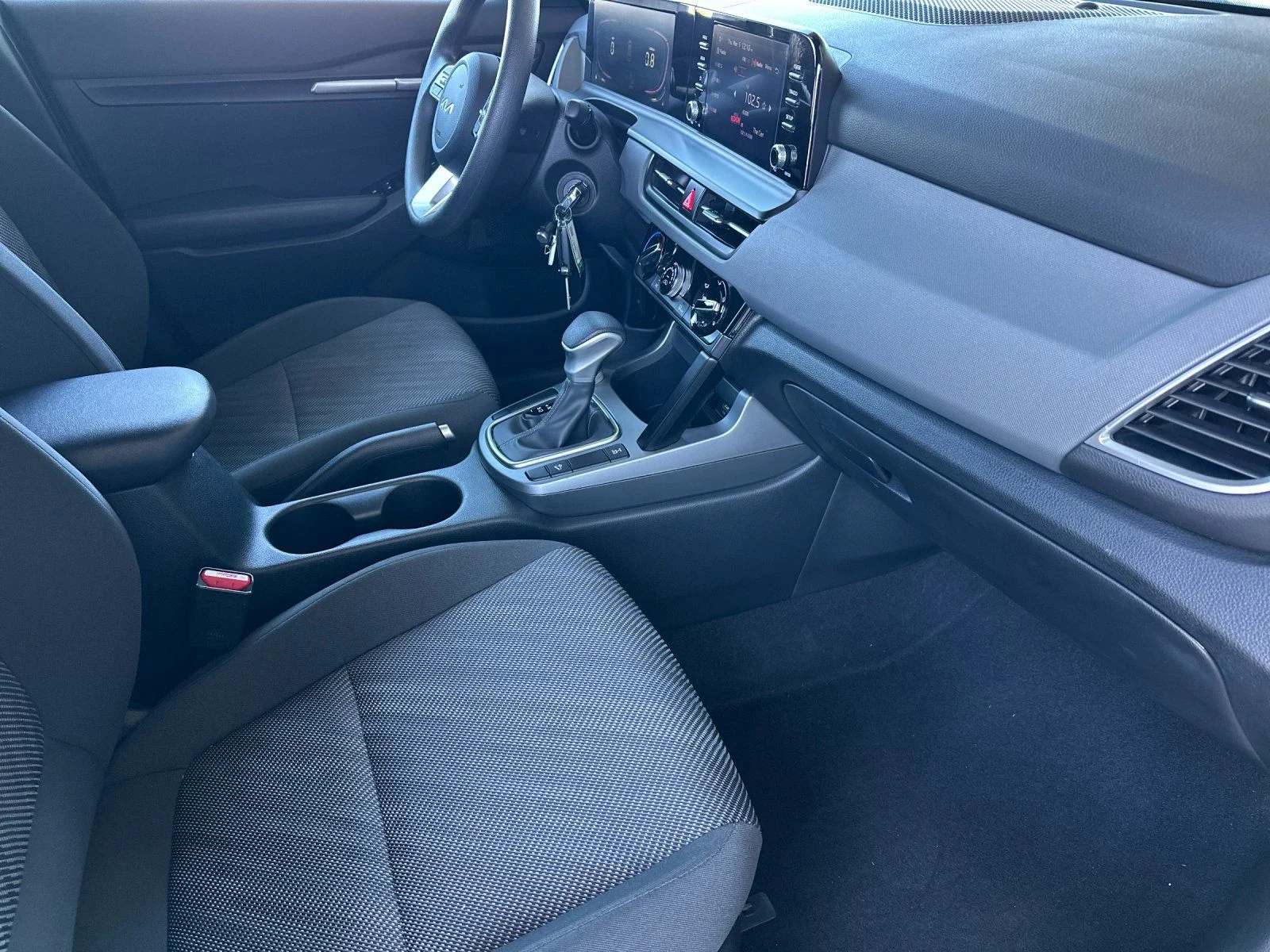 2025 Kia Seltos LX - Photo 15