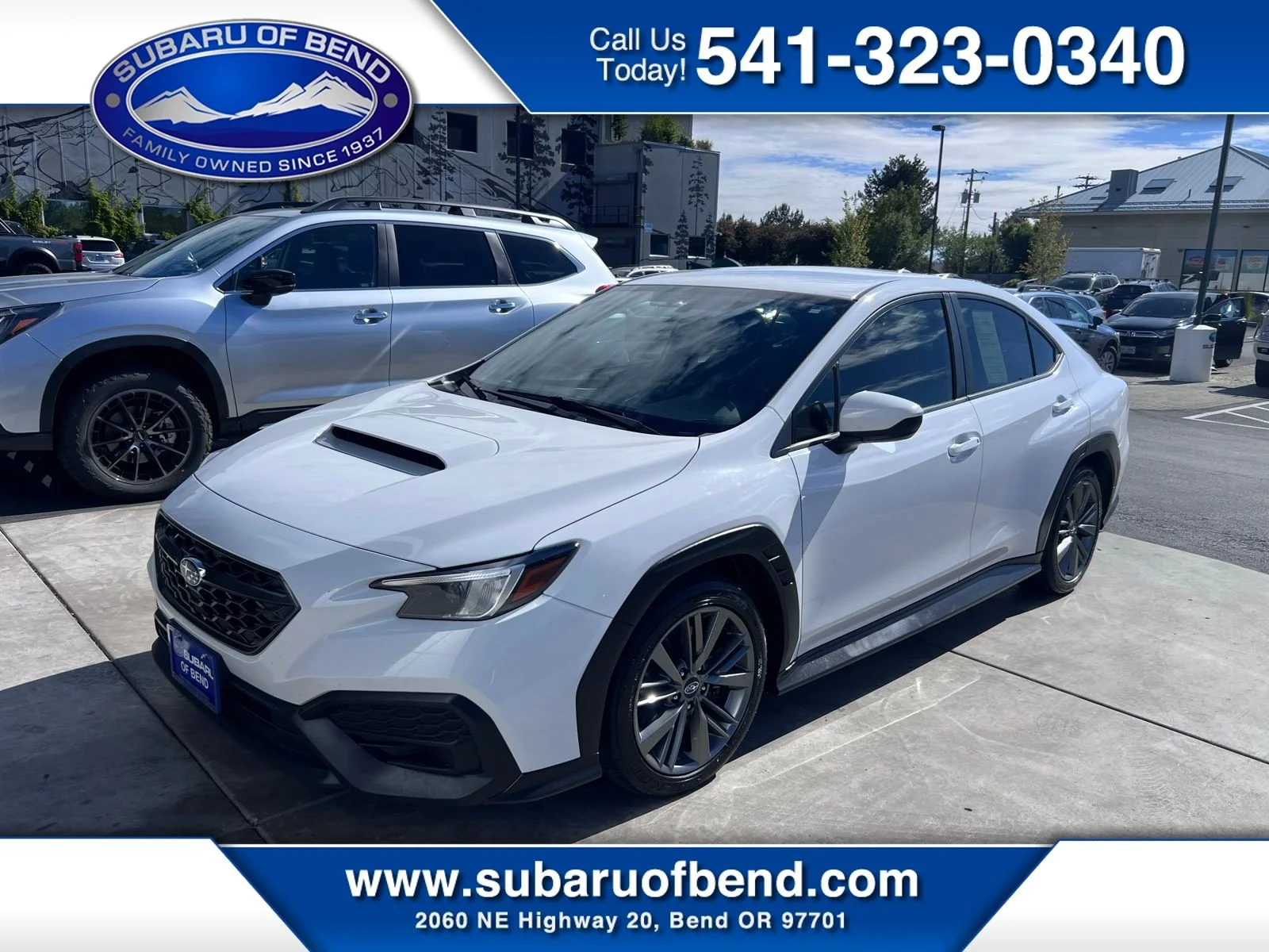 Used 2022 Ceramic White Subaru Base image 1