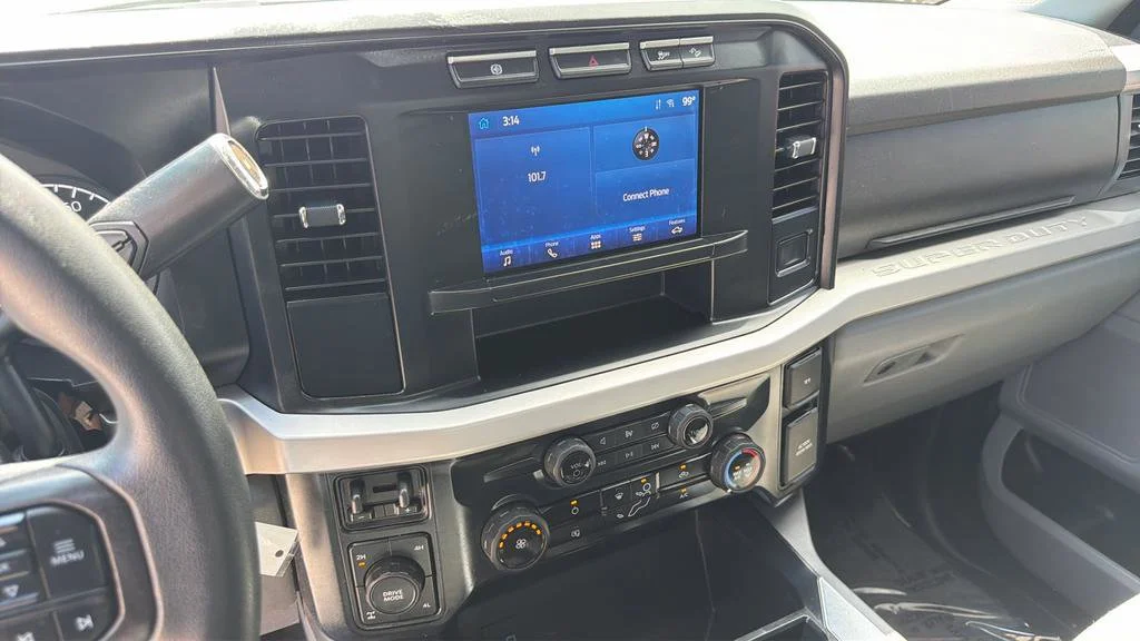Used 2024 White Ford XLT image 23