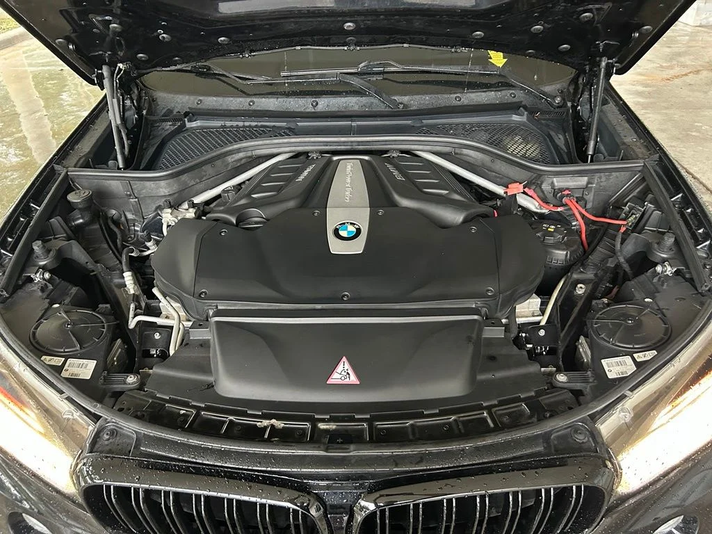 Used 2014 Black BMW xDrive50i image 14