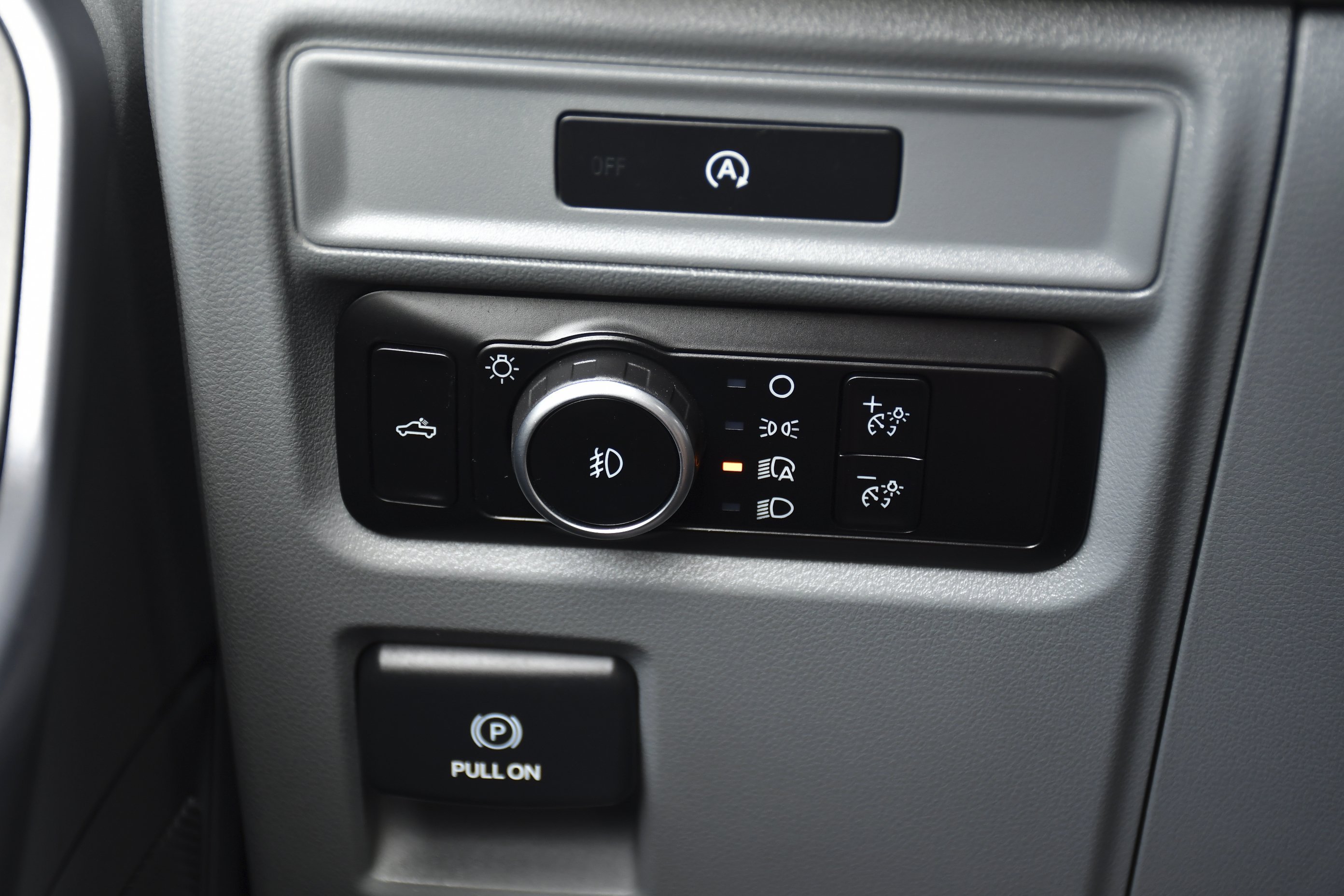 Used 2025 Black Metallic Ford XLT image 20