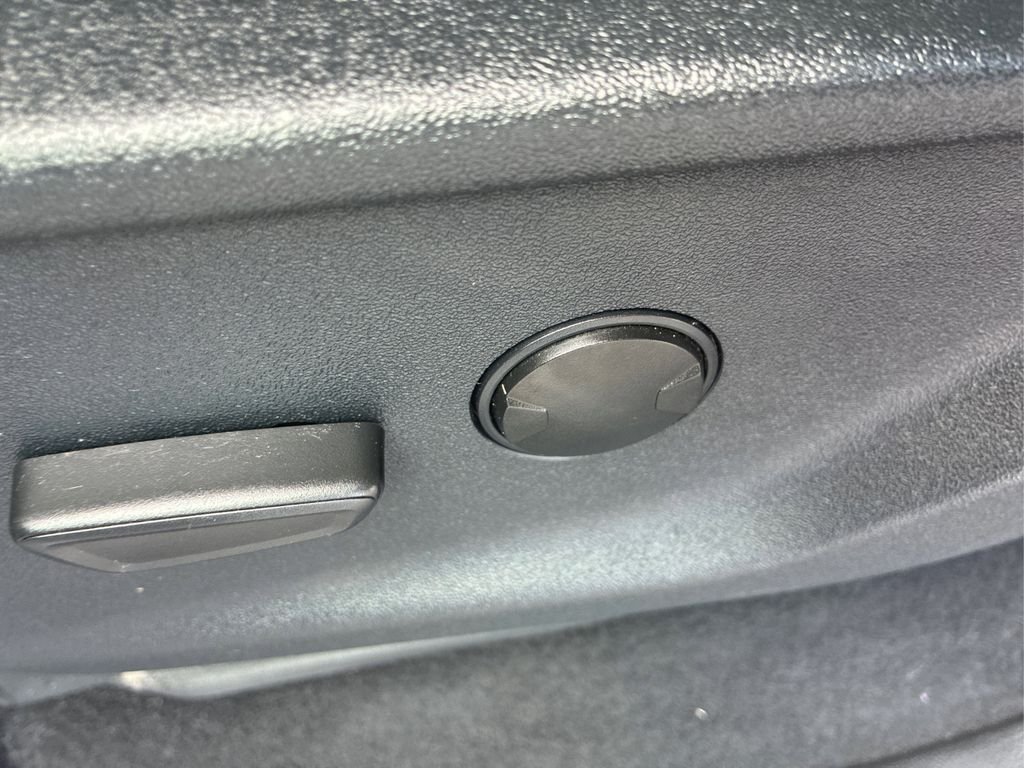Used 2023 White Ford XLT image 16