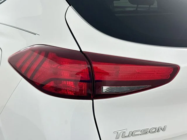 Certified Used 2021 White Hyundai SE image 23