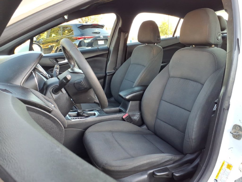 Used 2018 Chevrolet Cruze LT with VIN 1G1BE5SM7J7124808 for sale in Sanford, NC