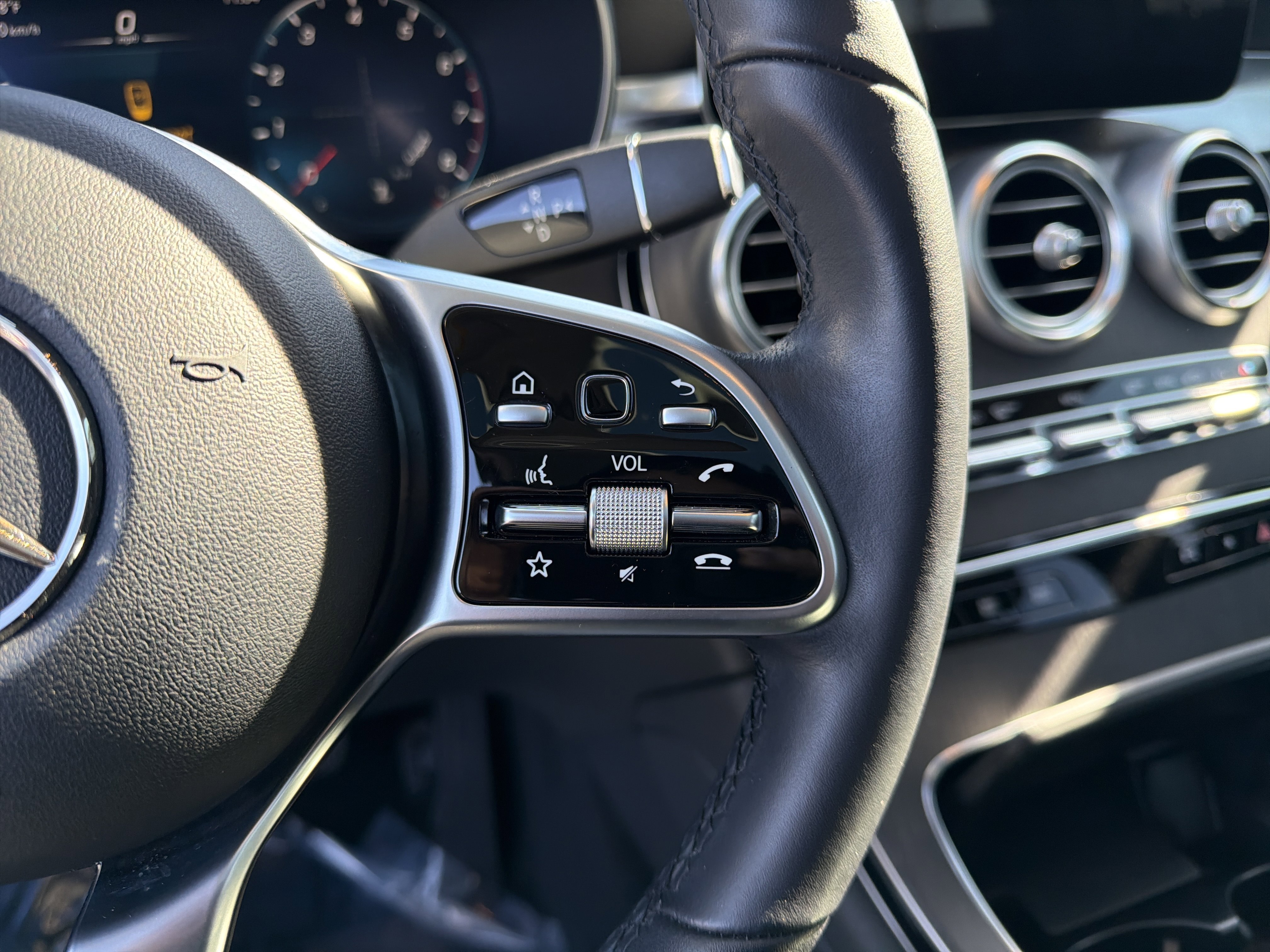 Used 2022 Selenite Grey Metallic Mercedes-Benz 300 image 17