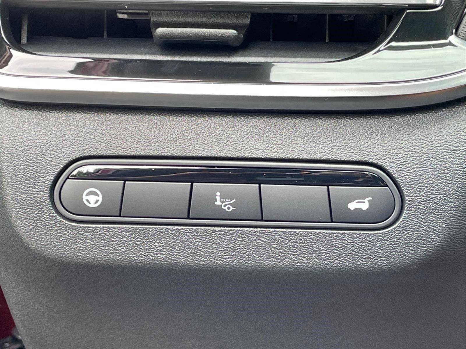 New 2027 2T SUN RED INFINITI Sport AWD image 24