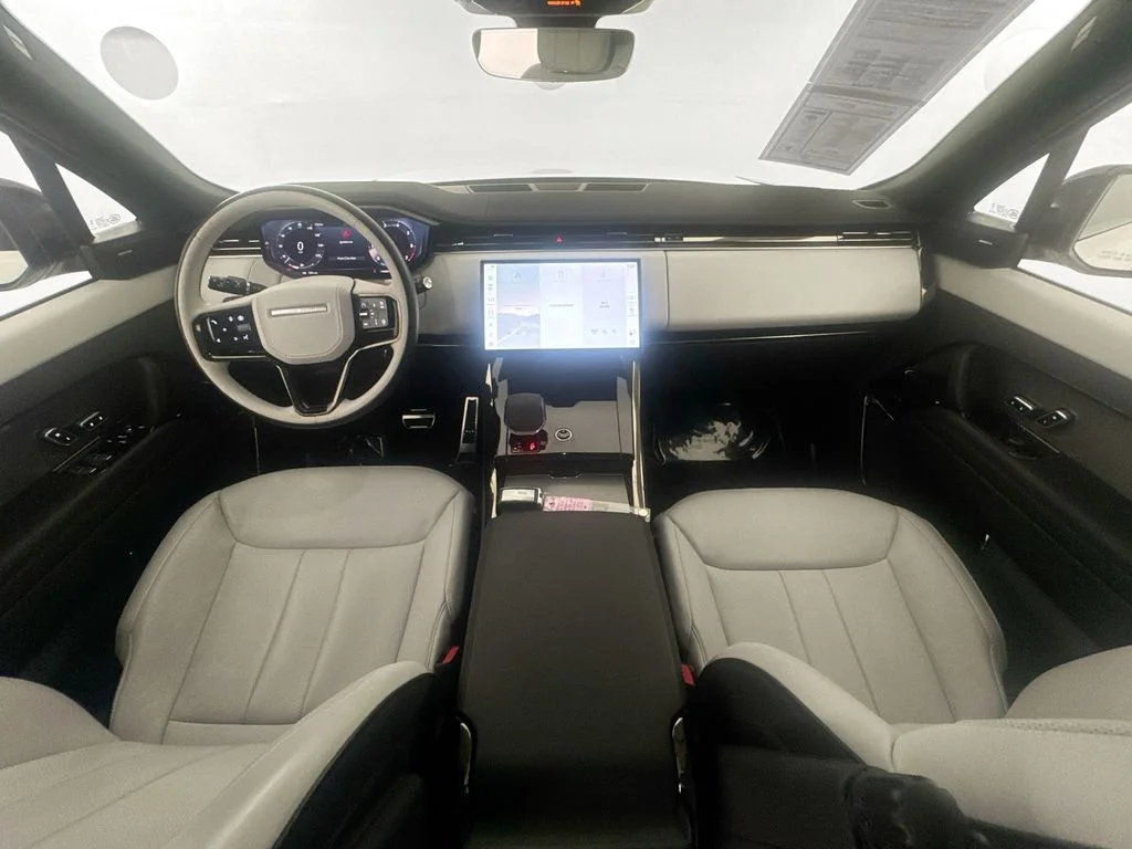 Certified Used 2024 White Land Rover Dynamic SE image 22