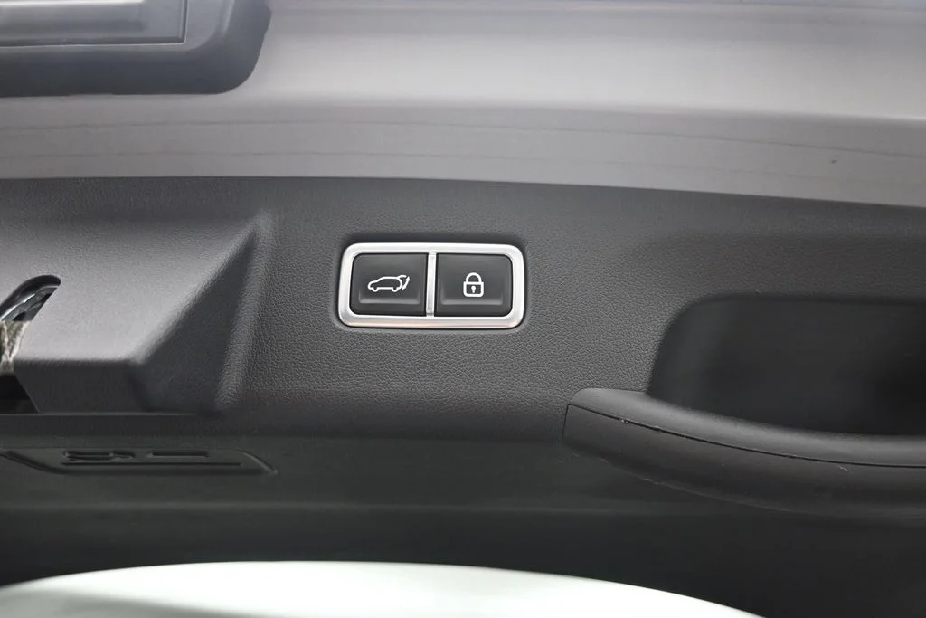 Used 2023 Gray Kia X-Line SX Prestige image 19