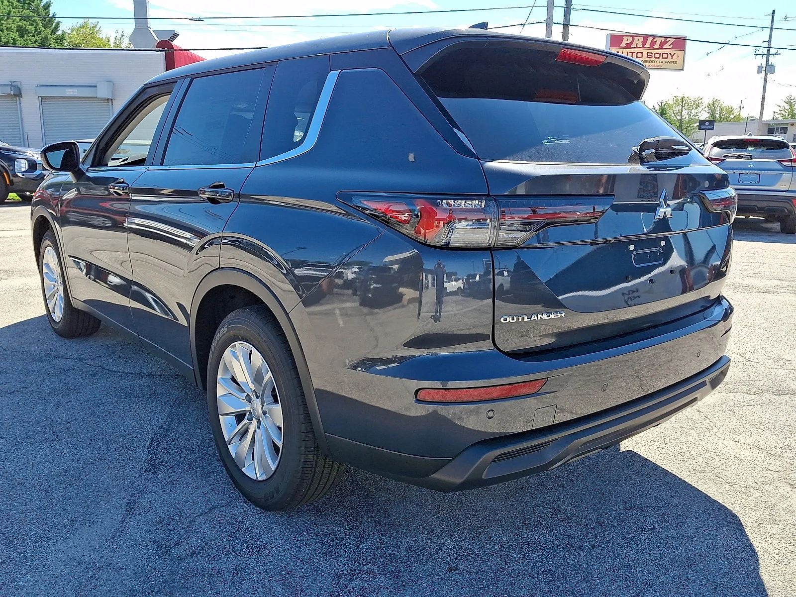 New 2026 Gray Mitsubishi ES image 5