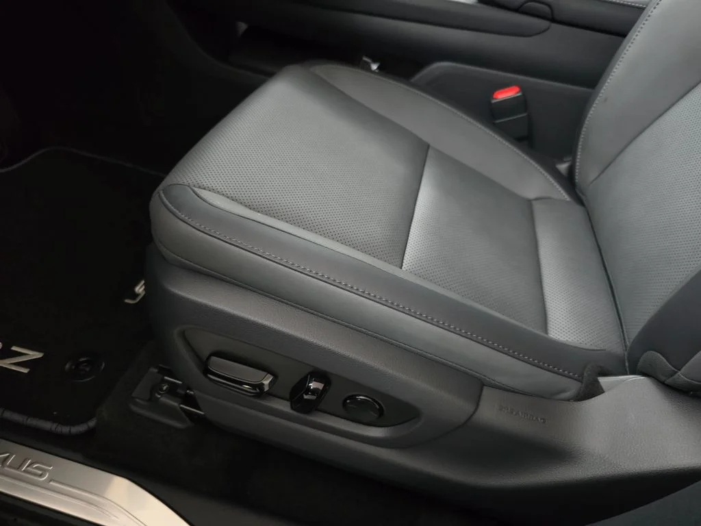 New 2026 Caviar Lexus PREMIUM AWD image 26