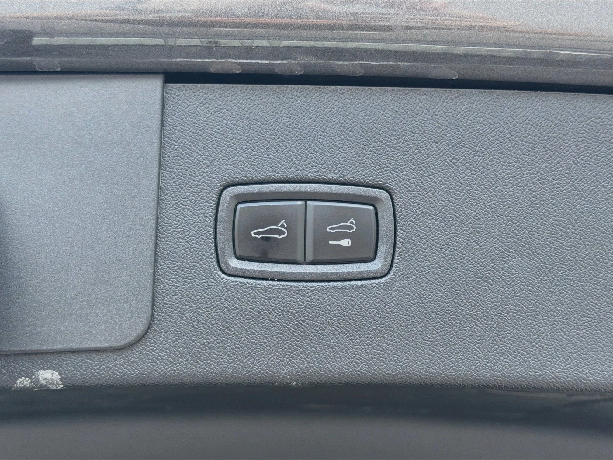 Used 2023 Chalk Porsche Platinum Edition image 13
