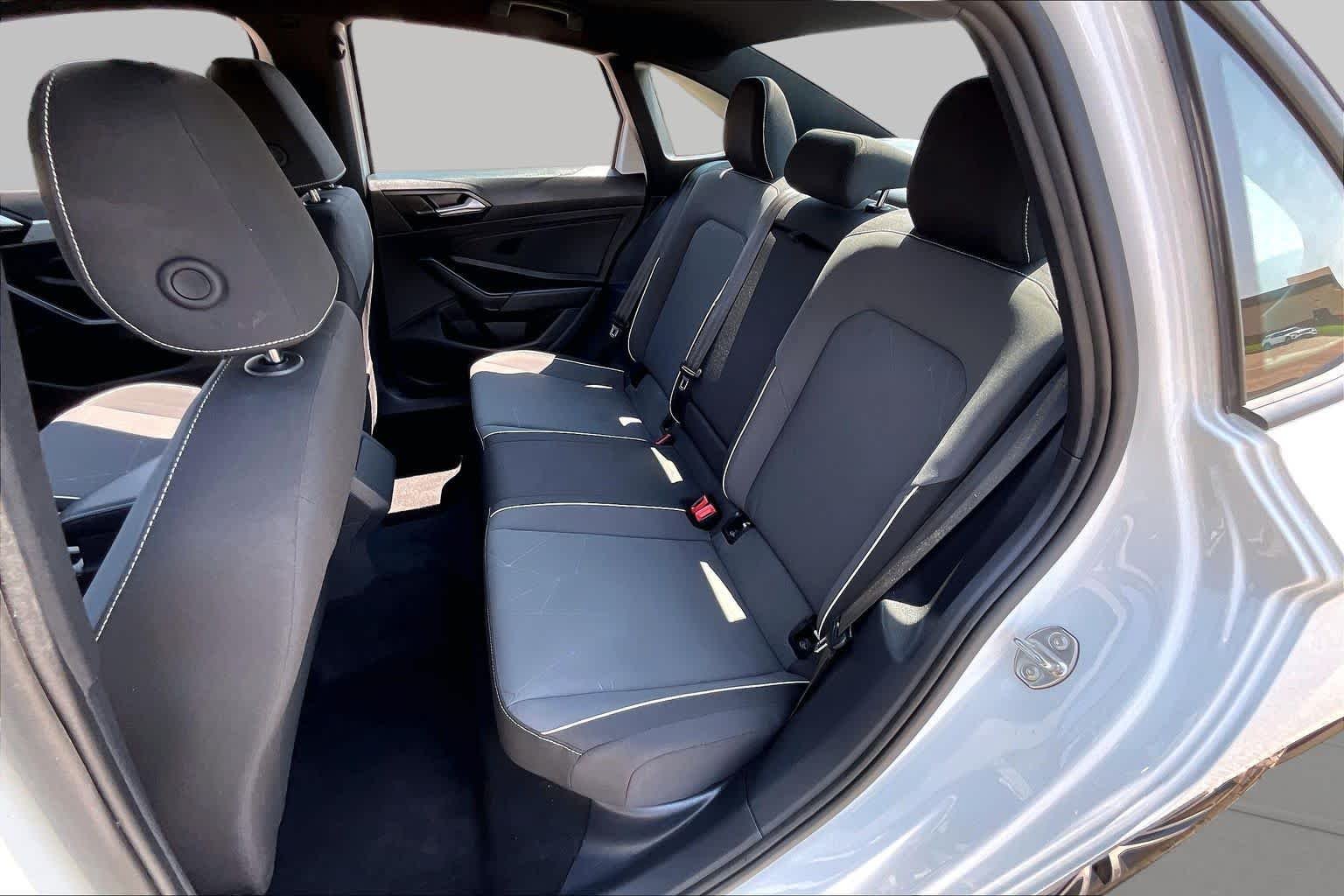 Used 2025 Pure White Volkswagen Sport image 19