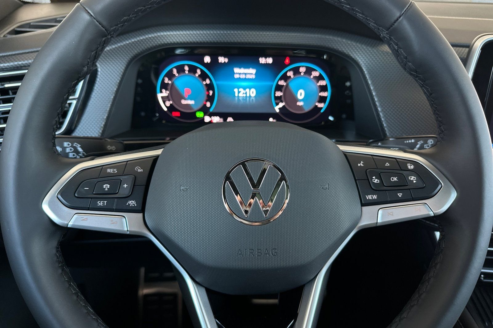 2026 Volkswagen Atlas Cross Sport SEL Premium R-LINE - Photo 24
